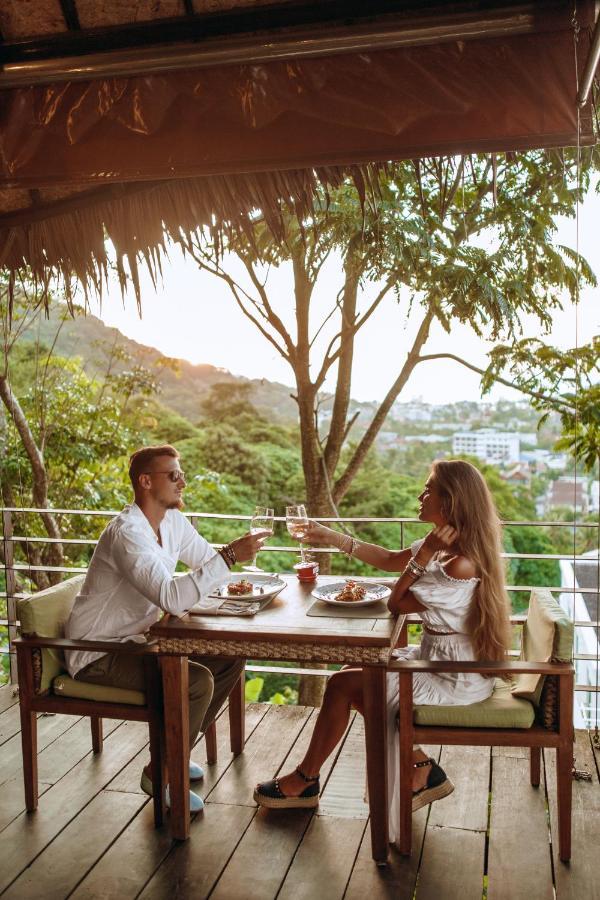Santosa Detox Retreat Hotel Phuket Buitenkant foto