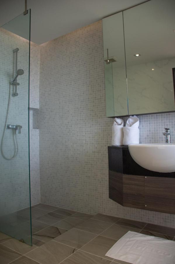 Santosa Detox Retreat Hotel Phuket Buitenkant foto